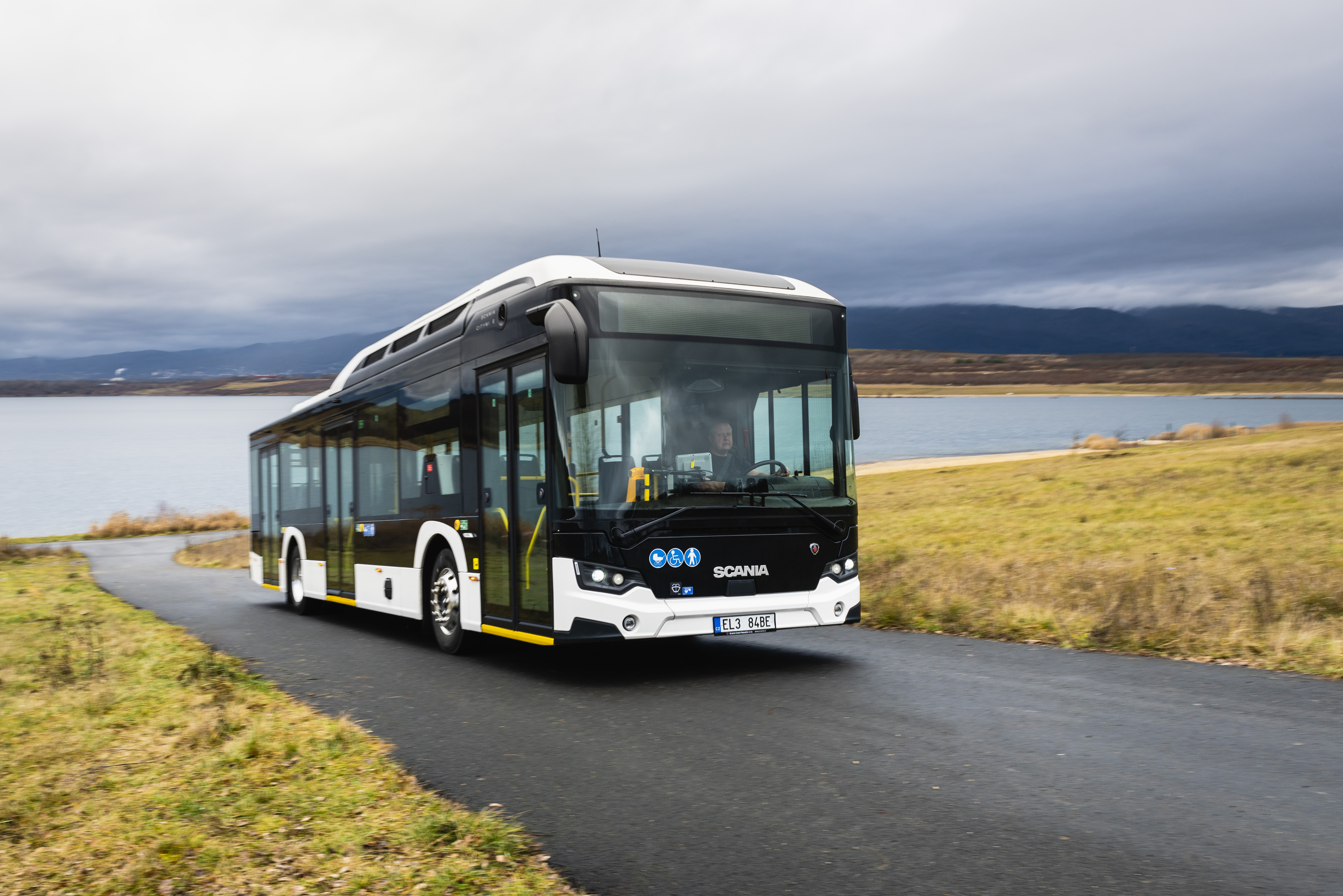 Elektrobus Scania v Ústí nad Labem ušetřil 2,7 tuny CO2